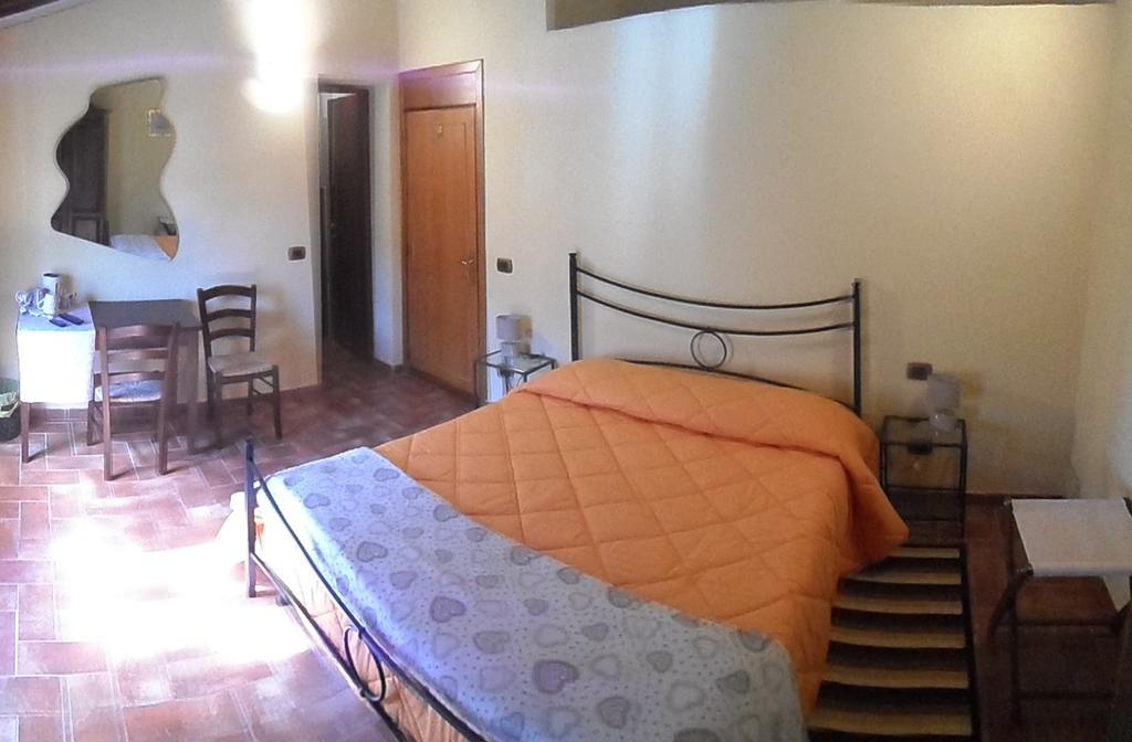 Il Pozzo Di Sant'Andrea Bed & Breakfast Siena Eksteriør bilde